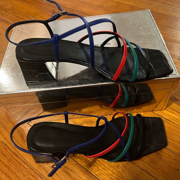Strappy Color Block Leather Sandals - Picture 4 of 9